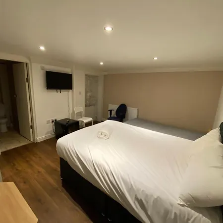 Seaforth Place Apartment *
